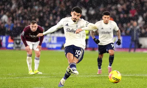 Premier League: Nottingham Forest Seals Late 2-1 Win at West Ham
