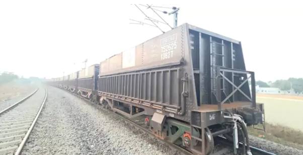Coupling Failure Detaches Goods Train