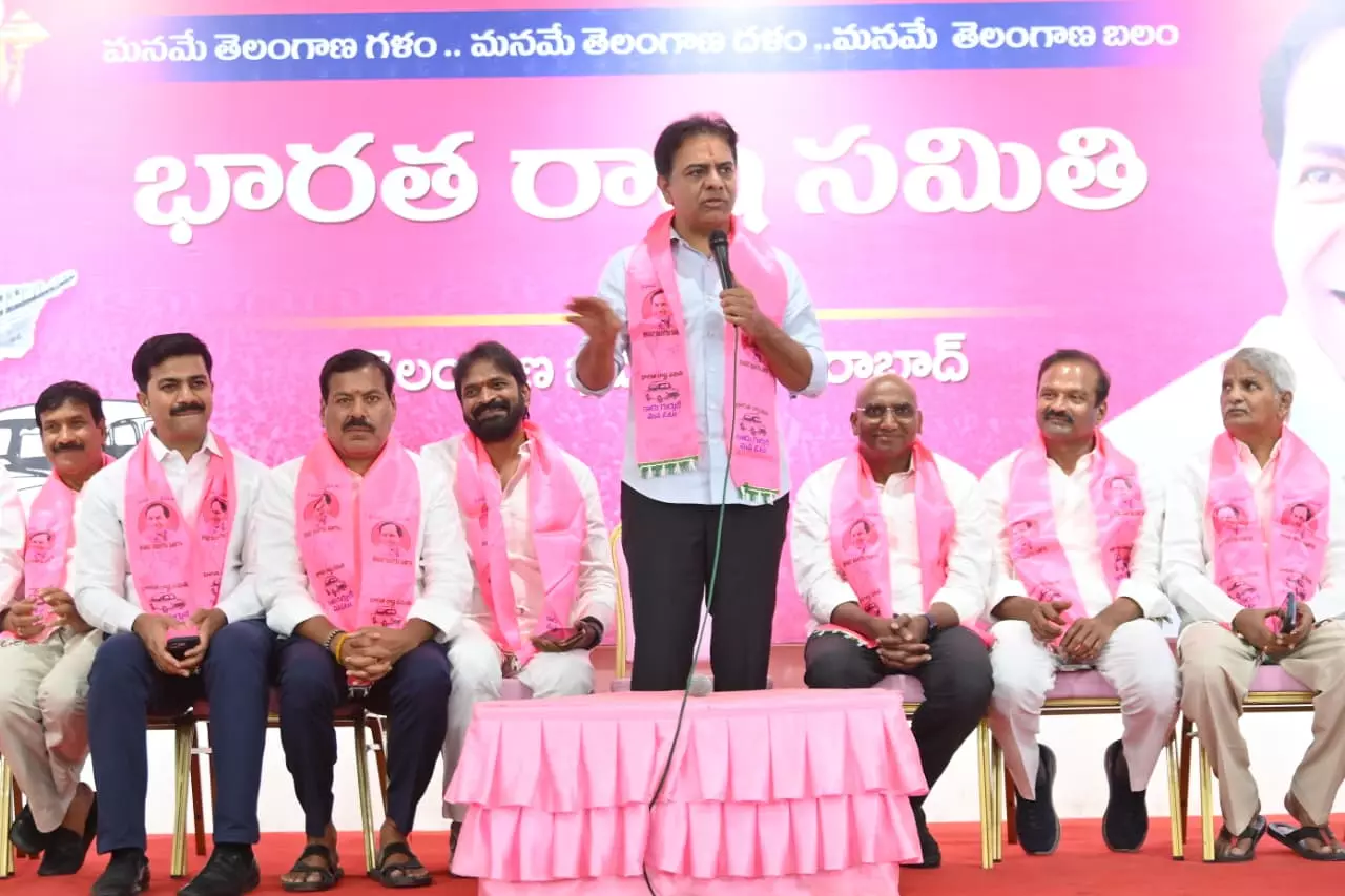 Stop Abusing Me, Ask Revnath Why He Abused Sonia, Rahul, says KTR Stop Abusing Me, Ask Revnath Why He Abused Sonia, Rahul, says KTR