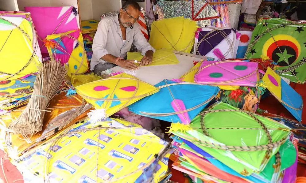 Gulzar Houz Kite Market Says No to Chinese Manja Gulzar Houz Kite Market Says No to Chinese Manja