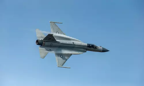 Bangladesh, Pakistan Discuss JF-17 Fighter Jet Deal