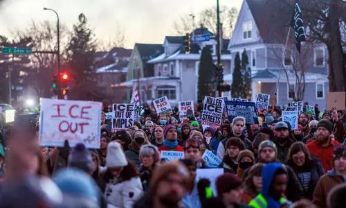 Immigration Officer Shoots Dead Woman in Vehicle Attack in US