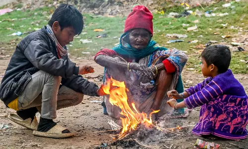 Intense Coldwave Persists Across Telangana; Kohir Records 6.6°C