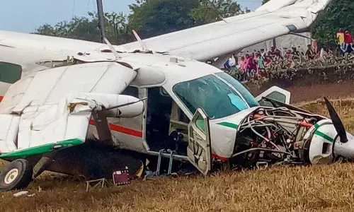 Charter Aircraft Makes Forced Landing Near Rourkela; Six Injured Charter Aircraft Makes Forced Landing Near Rourkela; Six Injured