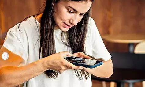 (UN)Healthy Fad Of Glucose Girls