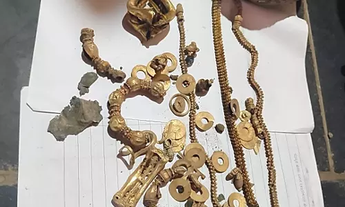 Copper Pot With Ancient Gold Jewellery Found In Gadag’s Lakkundi