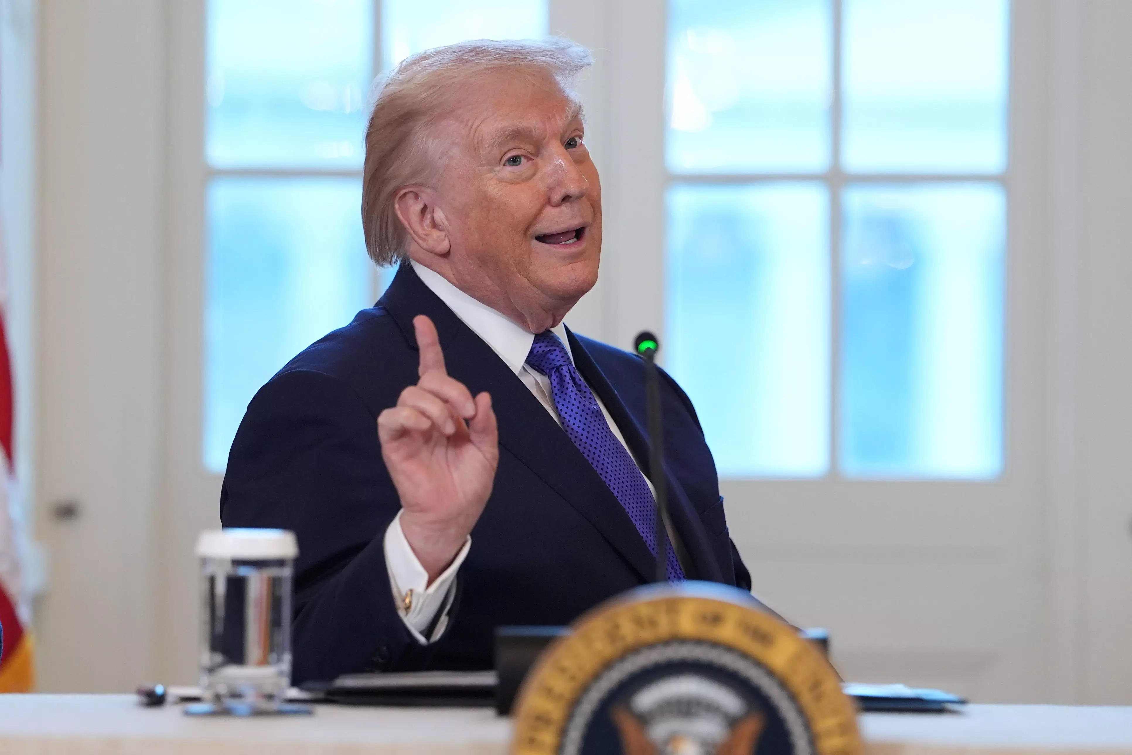 Trump Signs Order to Protect Funds From Venezuelan Oil Trump Signs Order to Protect Funds From Venezuelan Oil