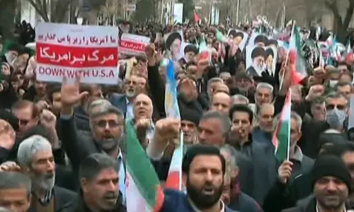 Trump Says US Ready to Help as Protests in Iran Persist