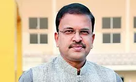 Former CBI JD Lakshminarayanas Wife Duped For Rs 2.58 cr By Cyber Criminals Former CBI JD Lakshminarayanas Wife Duped For Rs 2.58 cr By Cyber Criminals