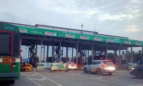 Toll Gates Lifted as Sankranti Traffic Builds Up at Kalaparru Plaza