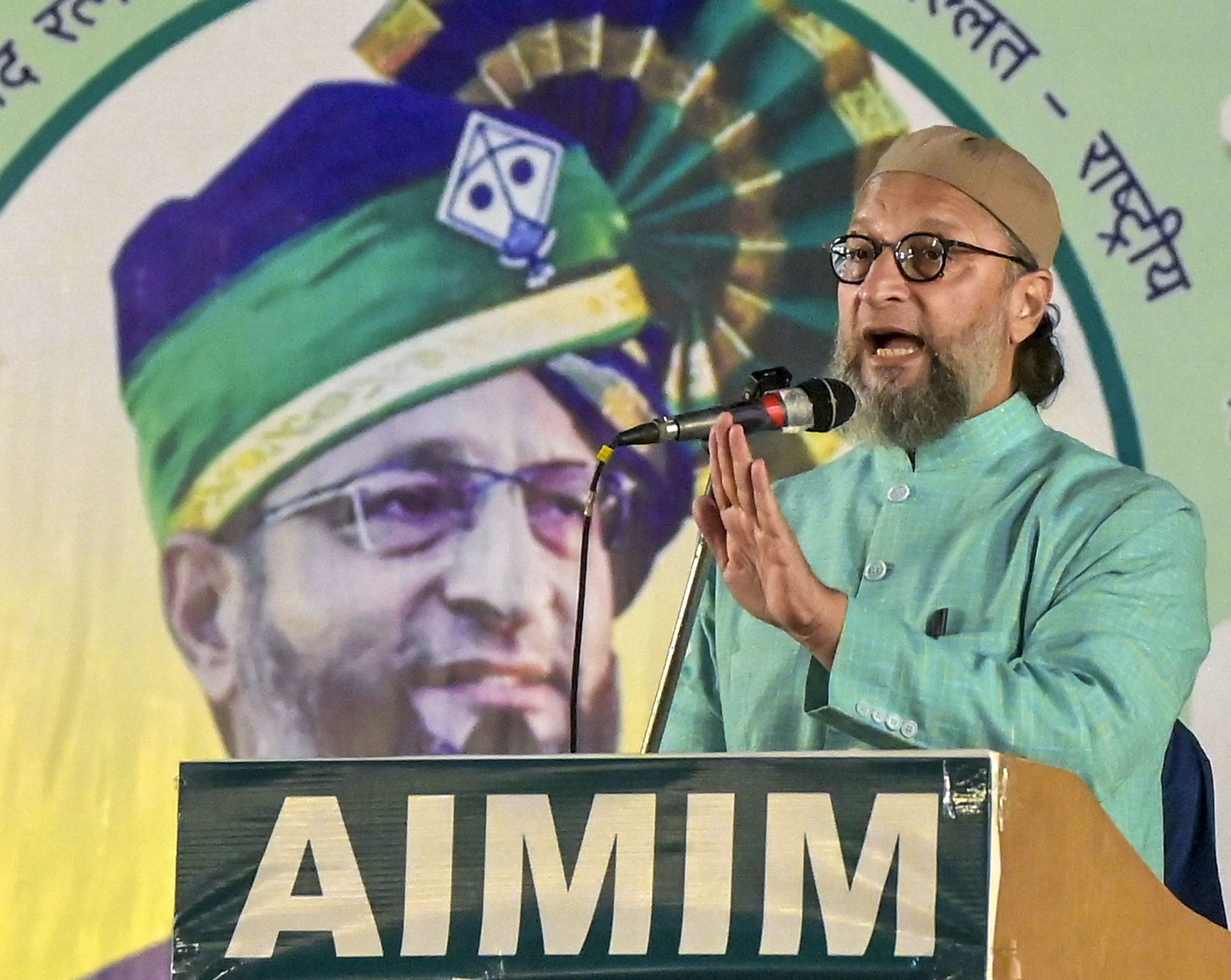 Owaisi Questions RSS Role in India's Freedom Struggle