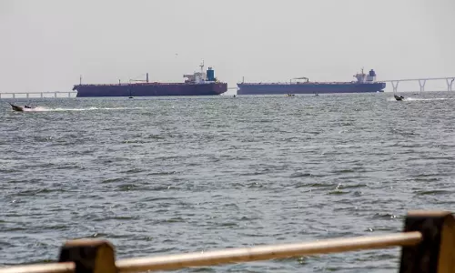 Supertankers Bound for Venezuelan Oil to China Turn Back Amid US Sanctions