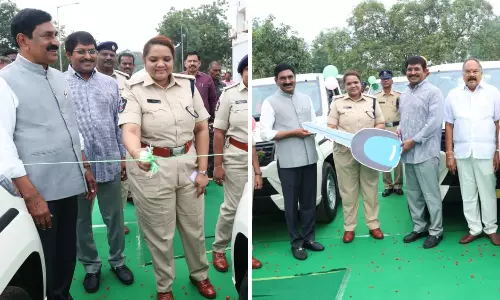 MP Donates 5 SUVs to Nellore Police MP Donates 5 SUVs to Nellore Police