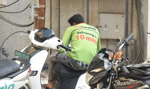 Quick Commerce Players Do Away With 10-min Delivery