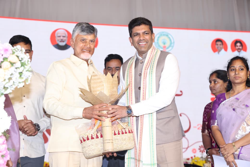 SARAS Mela in Guntur Attracts 12 Lakh Visitors