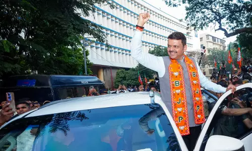 Fadnavis Emerges as BJPs Power Centre in Maharashtra
