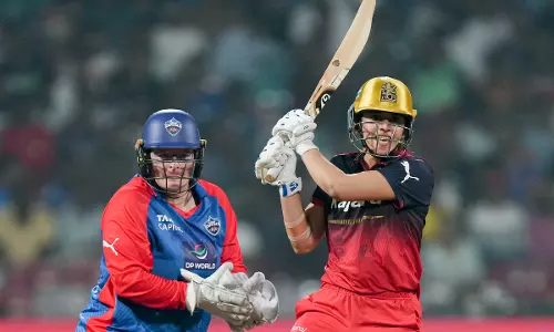 RCB Continue Winning Streak in WPL 2026, Defeats DC by 8 Wickets