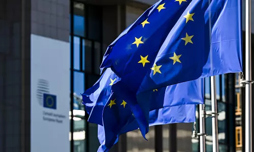 EU Pauses US Trade Deal Ratification After Trump’s Greenland Tariff Threat