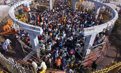 Devotees Throng Medaram Ahead of Maha Jathara