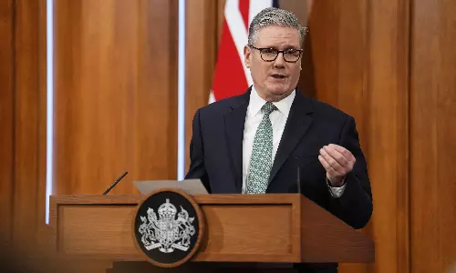 Starmer Says Trump’s Greenland Tariff Threat is Wrong, Trade War Helps No One