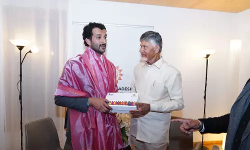 Naidu Meets UAE Minister in Davos to Boost Andhra Pradesh-UAE Economic Ties