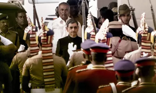 Tamil Nadu Governor Walks Out of Assembly Over Anthem Dispute