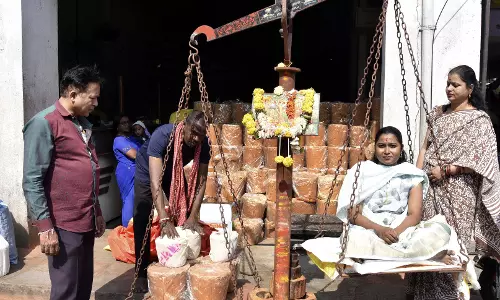 Jaggery Prices Edge Up As Medaram Fair Nears