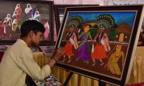 Self-Taught Adivasi Artist Preserves Adivasi Traditions on Canvas