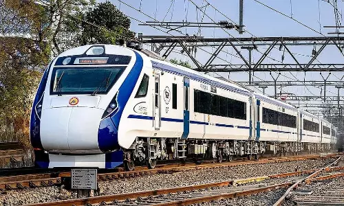 100% Occupancy Prompts Demand for Vande Bharat on Hyd-Mumbai Route