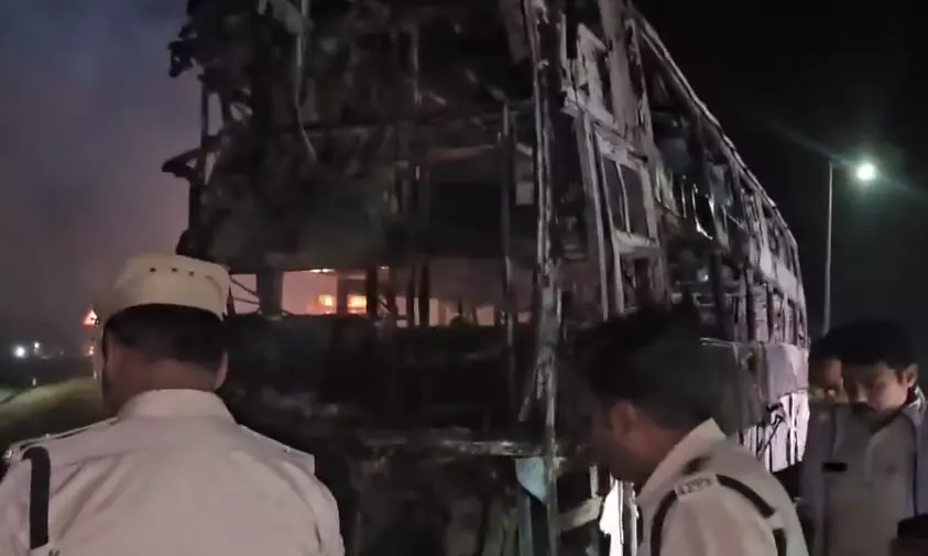 Three Killed as Tyre Burst Triggers Fiery Bus–Lorry Crash in Nandyal