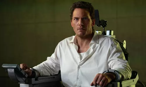 Movie Review: In Mercy, Chris Pratt Is on Trial With an Artificial Intelligence Judge