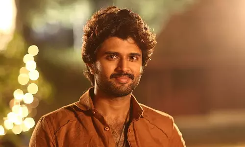 Fans Relieved Vijay Deverakonda Skipped Parasakthi Fans Relieved Vijay Deverakonda Skipped Parasakthi