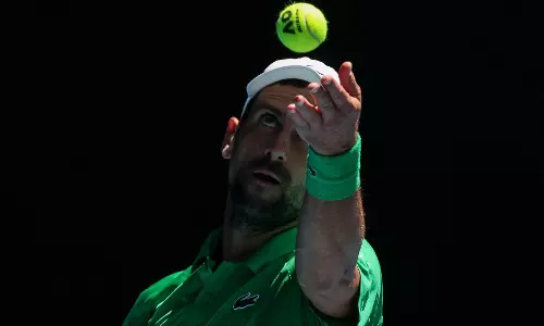 Djokovic, Swiatek Roll Into Melbourne Third Round, Keys Defence Alive