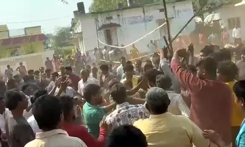 Telugu Desam, Jana Sena Workers’ Clash in Anakapalli Over Felling of Trees Telugu Desam, Jana Sena Workers’ Clash in Anakapalli Over Felling of Trees