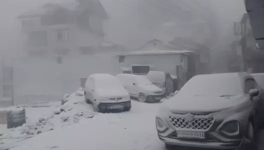 Shimla Gets First Snowfall of Season, Dry Spell Ends Shimla Gets First Snowfall of Season, Dry Spell Ends