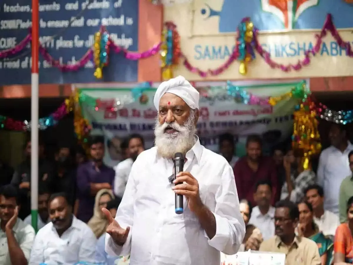 JC Prabhakar Reddy Criticises Home Minister For Not Renewing his Gun License JC Prabhakar Reddy Criticises Home Minister For Not Renewing his Gun License