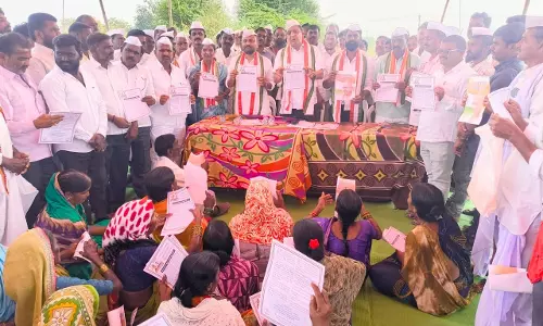 Sachin Sawant Targets VB RAM G, Congress Protests with MGNREGA Workers in Madnoor