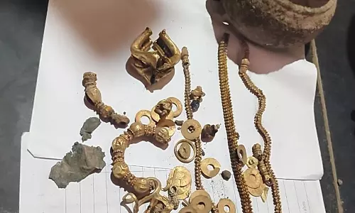 Lakkundi Gram Sabha Recommends Education Aid for Boy Who Returned Buried Treasure