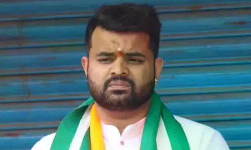 Governament Pats Sit With Cash Reward Over Conviction To Ex-MP In A Rape Case