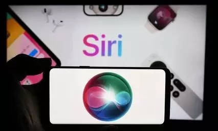 Apple Taps Google to Boost Siri, Expand AI Features on iPhone