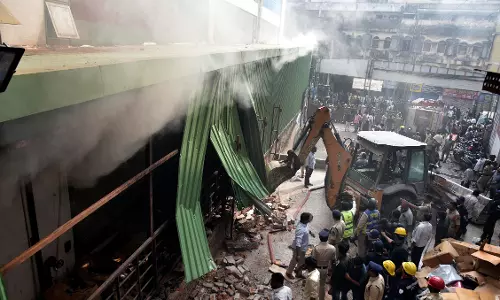 7 Feared Trapped in Massive Nampally Shop Fire
