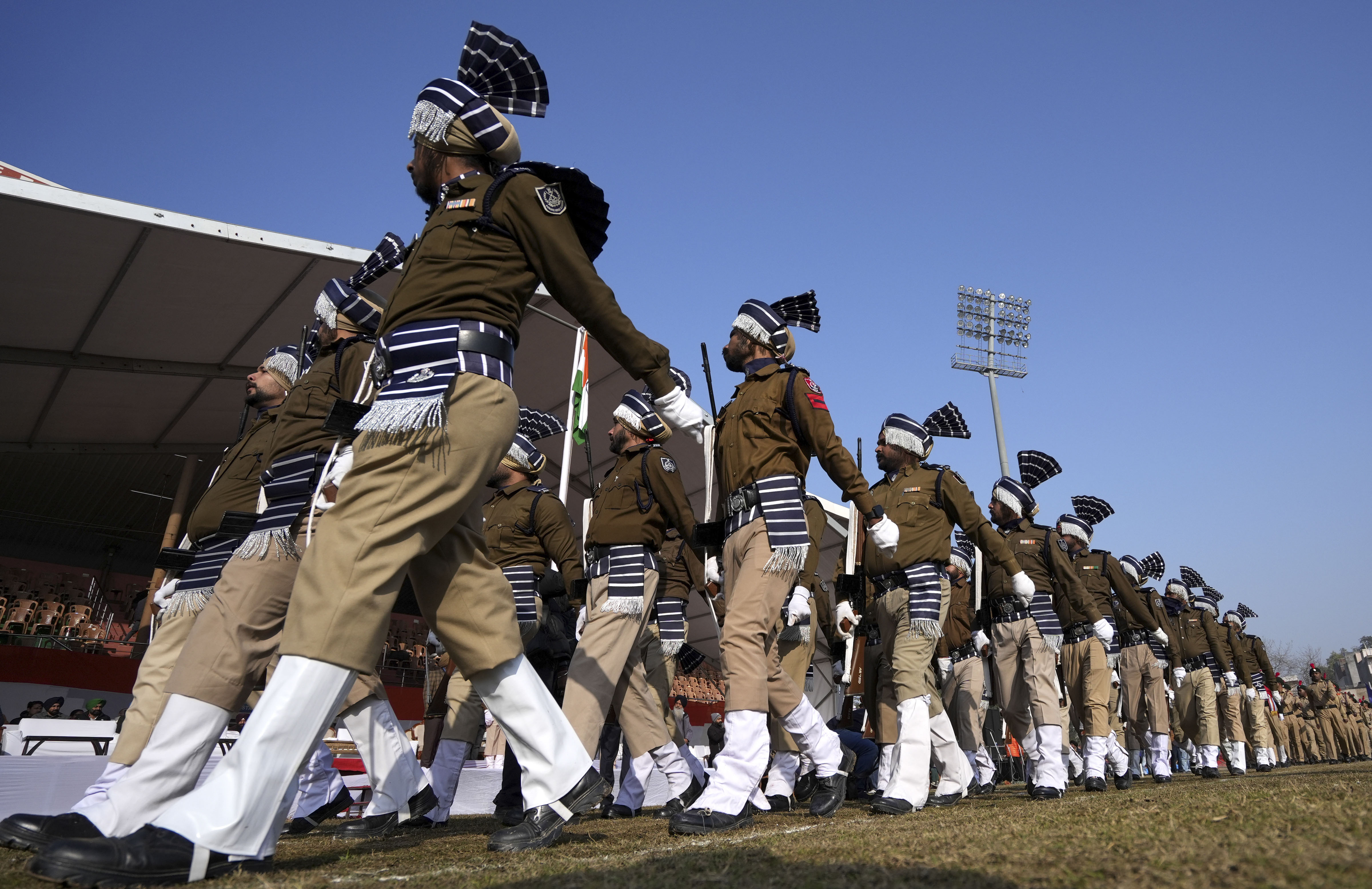 982 Personnel Honored with Republic Day Medals