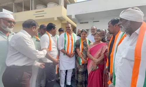 Municipalities Saw Rapid Growth Under Congress: Komatireddy