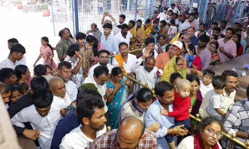 Heavy Rush at Srisailam on Rathasaptami