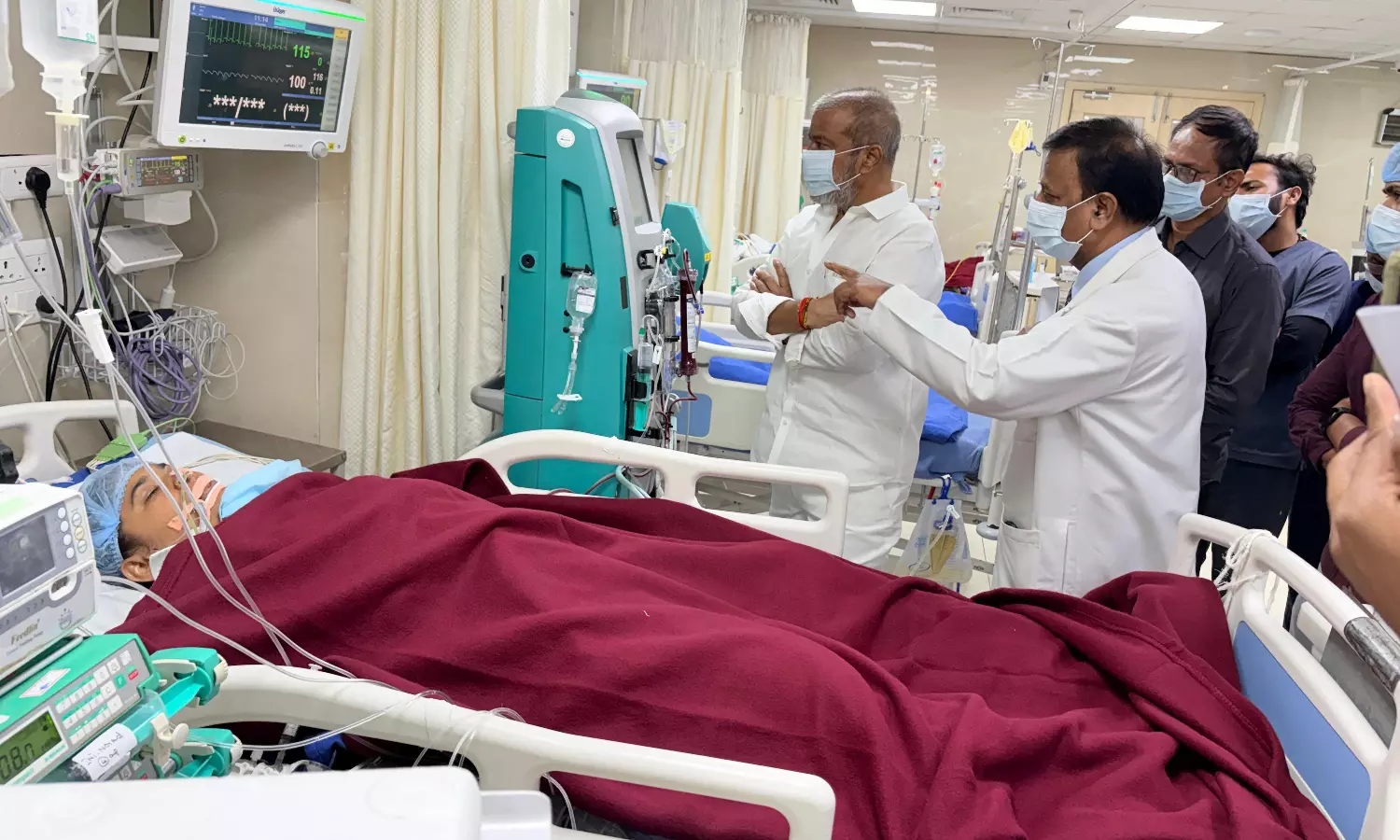 Family Appeals For Kidney Donation For Injured Excise Constable, Critical At NIMS