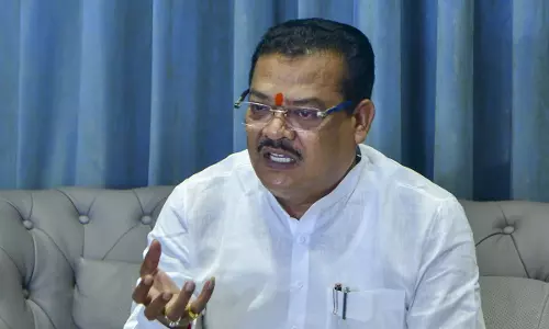 Mahayuti Rift Widens After BJP Minister Targets Shinde Mahayuti Rift Widens After BJP Minister Targets Shinde