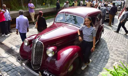 Vintage Cars, Bikes Rally Through Necklace Road