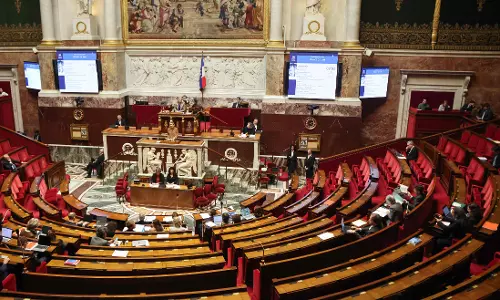 French Lawmakers Pass Bill Banning Social Media for Under-15s French Lawmakers Pass Bill Banning Social Media for Under-15s