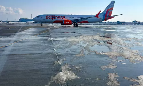 Snowfall Forces Cancellation of Flights at Srinagar Airport