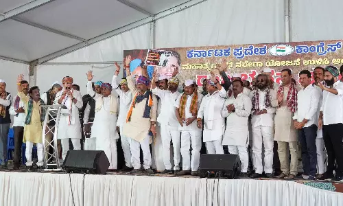 Siddaramaiah, Shivakumar Lead ‘Raj Bhavan Chalo’ Protest Over MGNREGA Repeal